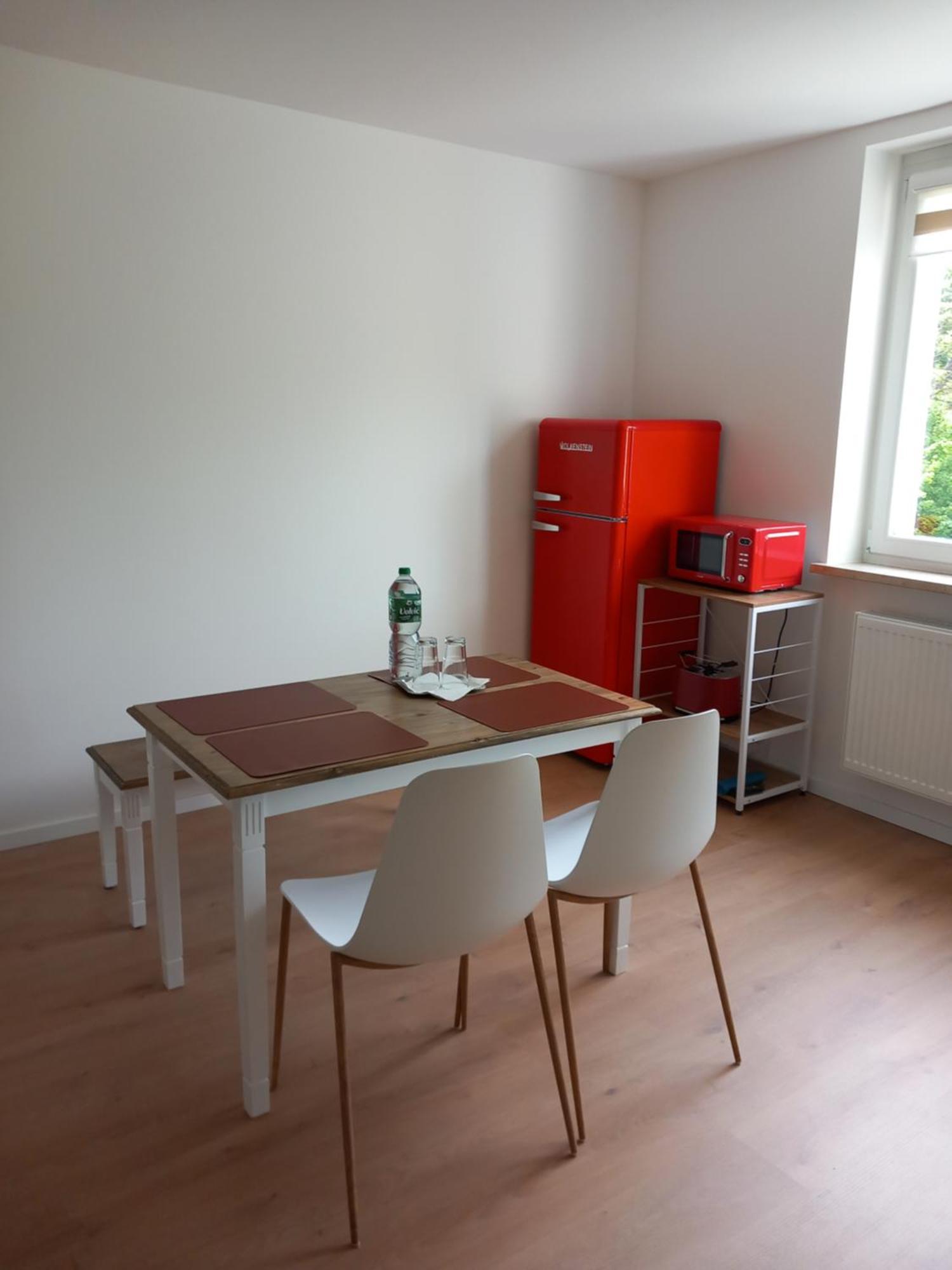 City Apartment Duisburg 1#Netflix &Wlan &Kingsize Bett &Kaffee Maschine & Central & 500M Innenhafen & 2 Min U Bahn Exterior foto